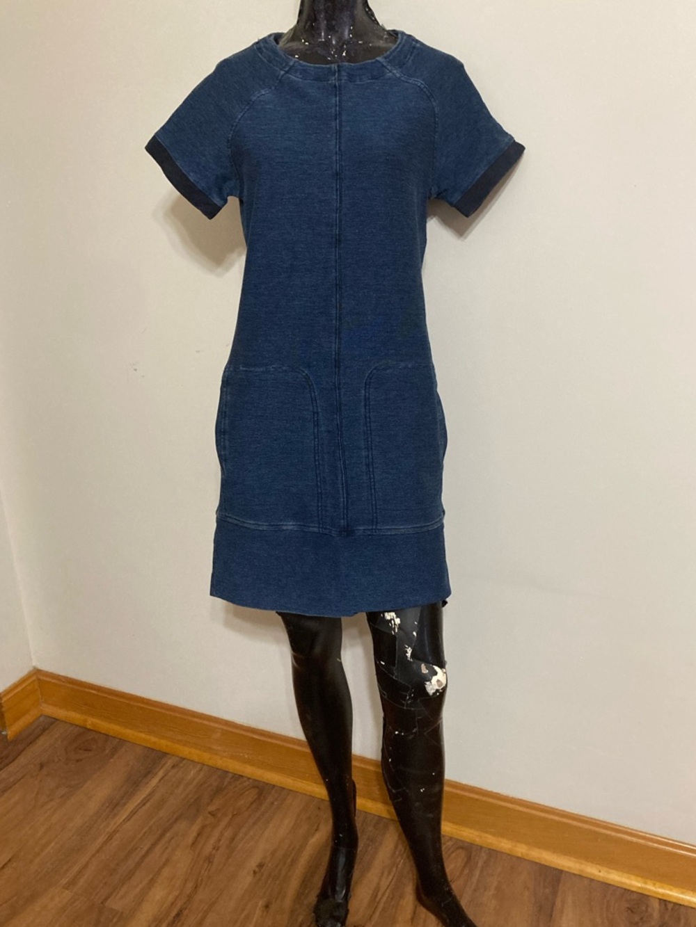 Casual Indigo Short Sleeve Denim Inspired Dress. Item# SSd5